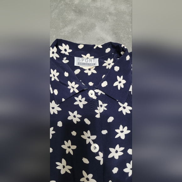 💲1️⃣ Vintage Sport Collection Blue / White Floral Button-down Blouse Sz Small - Picture 8 of 9
